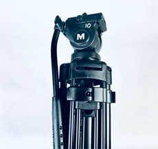 Magnus VT4000 Tripod photo