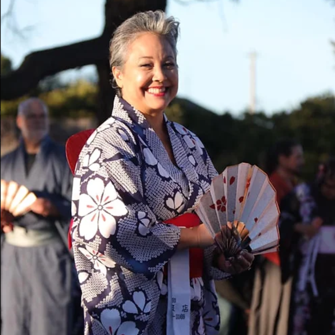 Bailarines folclóricos japoneses de Obon image